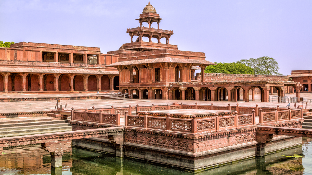 Explore-Fatehpur-sikri-in-Agra-tour