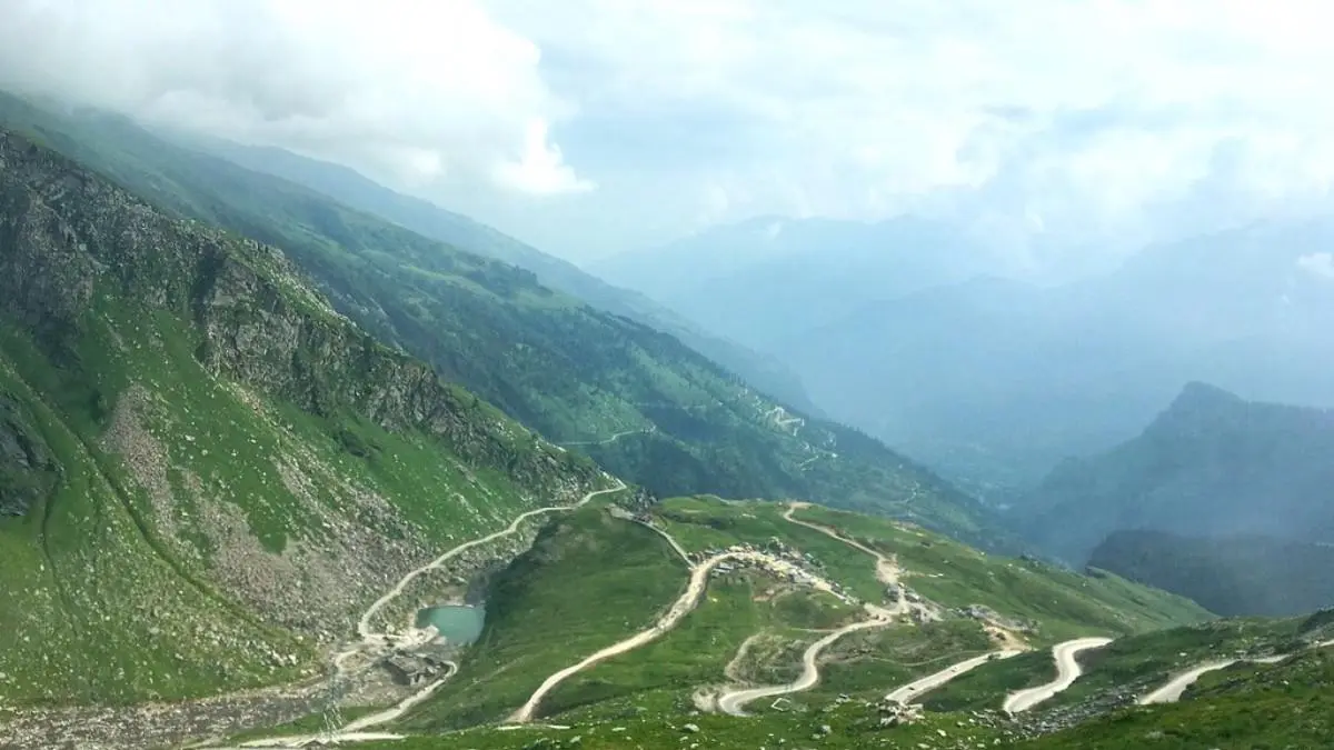 Rohtang-pass-road